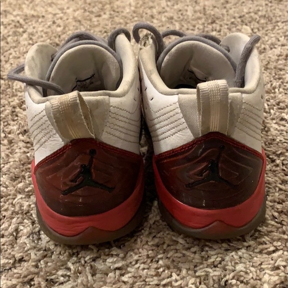Jordan’s 🏀 shoes - Picture 4 of 8